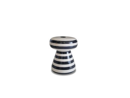 Immagine di INOUT 44 Tavolino/Pouf - Ceramica Bianca con Strisce Nere - Gervasoni